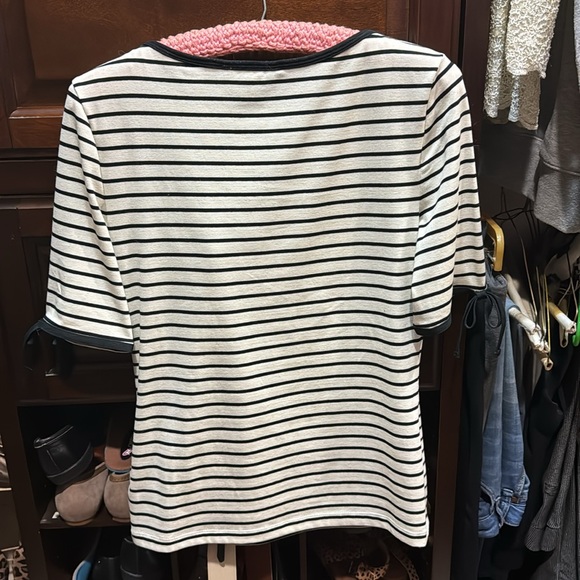 Ralph Lauren medium striped top with detail ties on sleeves. NWOT - Picture 4 of 5